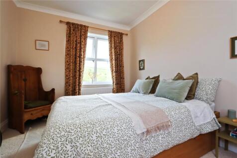 Bedroom 2 Pic 2