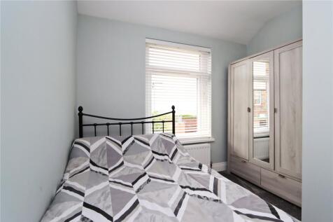 Bedroom 2 Pic 2