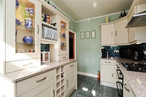 Kitchen Pic 2
