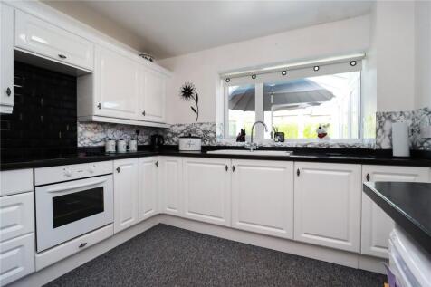 Kitchen Pic 1