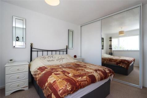 Bedroom 1 Pic 2
