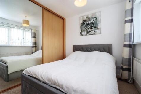 Bedroom 2 Pic 2
