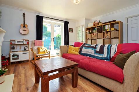 Living Room Pic 1