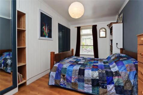 Bedroom 1 Pic 2
