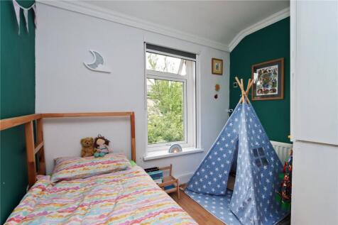 Bedroom 2 Pic 2