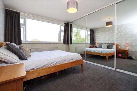 Bedroom 1 Pic 1