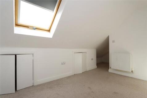 Bedroom 5 Pic 2