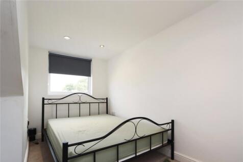 Bedroom 6 Pic 2