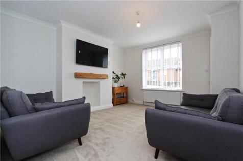 Living Room Pic 1