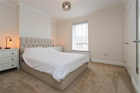 Bedroom 1 Pic 1