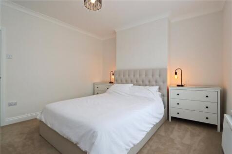 Bedroom 1 Pic 2