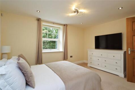 Bedroom 2 Pic 3