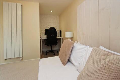 Bedroom 2 Pic 4