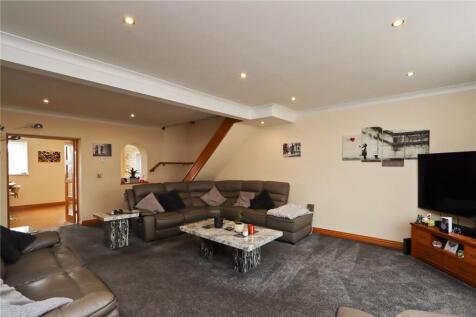 Lounge Pic 1