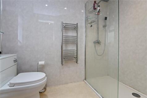 En Suite Pic 1