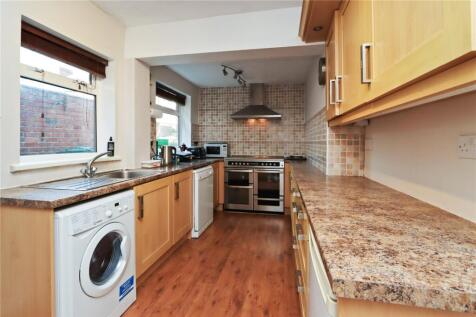 Kitchen Pic 1