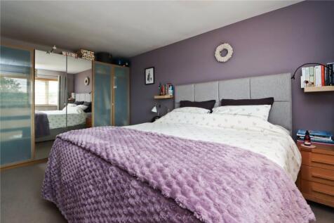 Bedroom 1 Pic 2