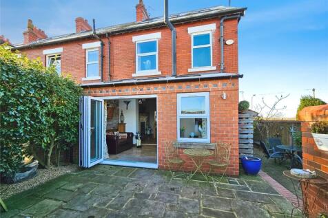 Rear Courtyard Garde