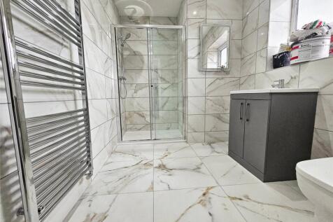 En-Suite 2