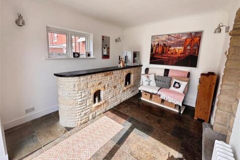 Bar / Garden Room