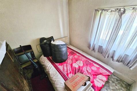 Bedrooms 3