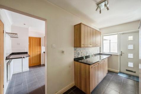 Rear Lobby/Utility