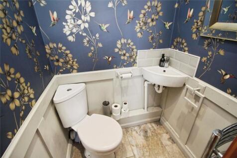 Cloakroom/Wc