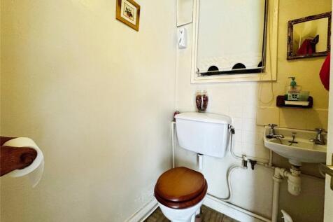 Cloakroom W/C