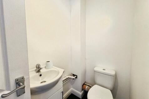 Cloakroom W/C