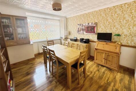 Dining Room/Bedroom