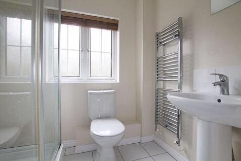 En-Suite (Bed 2)