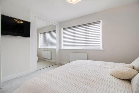 Bedroom One (4)