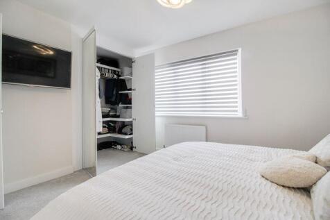 Bedroom One (3)