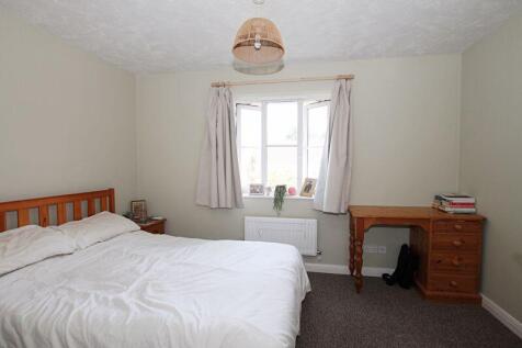 Bedroom One (3)
