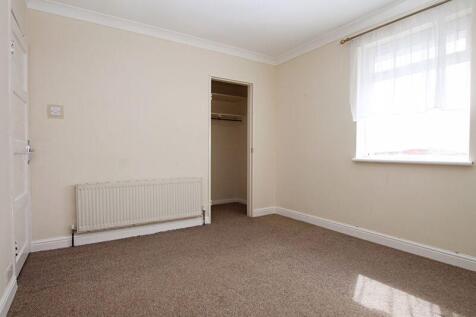 Bedroom One (3)