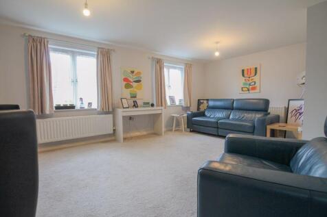 Lounge/Diner (2)