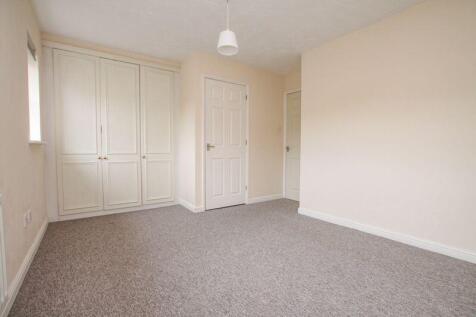 Bedroom One (3)