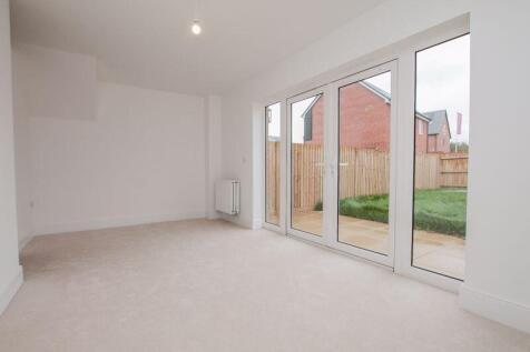 Lounge/Dining Room (2)