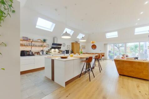 Kitchen.jpg