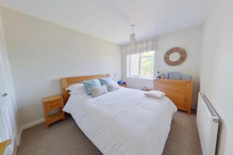 Bed 1.jpg