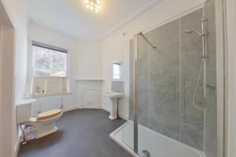 Bathroom (24).jpg