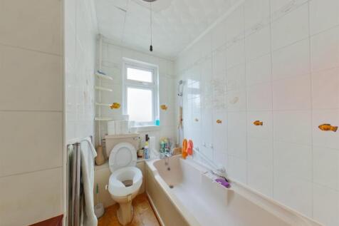Bathroom (27).jpg