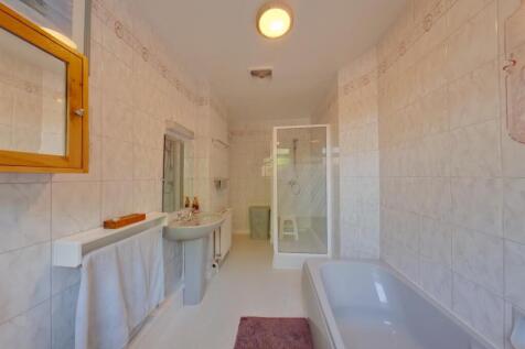 Annex Ensuite.jpg