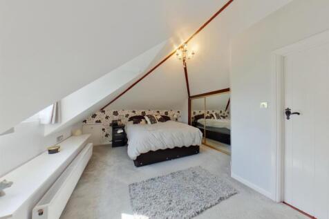 Bed 1 Pic (4).jpg