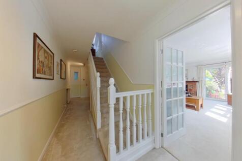 Hallway Pic (1).jpg