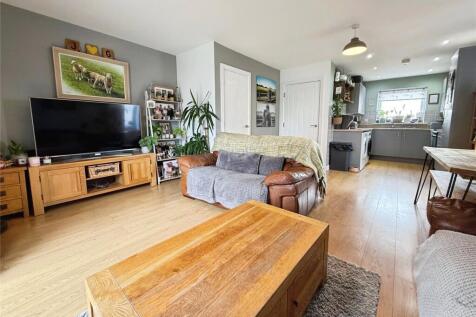 Living/Dining Area