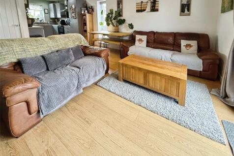 Living/Dining Area