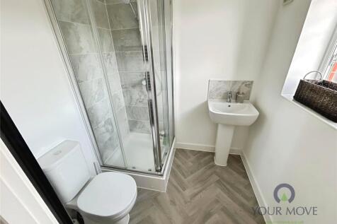 En Suite Shower W/C