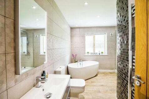 Bath/Shower Room