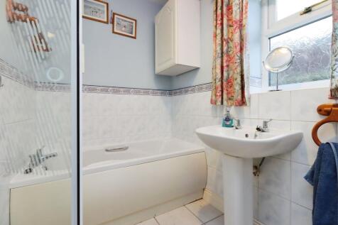 Bath/Shower Room